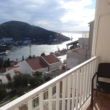 Orchidea Apartment *